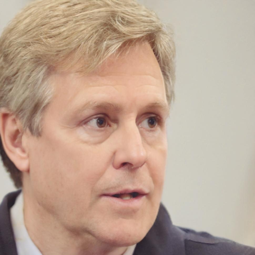 Portrait de Thomas Dubois, expert en finance